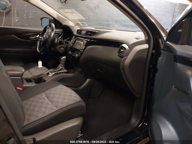 JN1BJ1CR4KW631004 Nissan Rogue Sport Sv