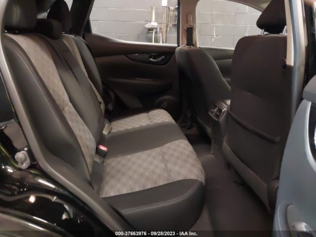 JN1BJ1CR4KW631004 Nissan Rogue Sport Sv
