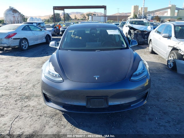 Tesla Model 3 Long Range/performance 2019 5YJ3E1EB1KF529931 Image 11