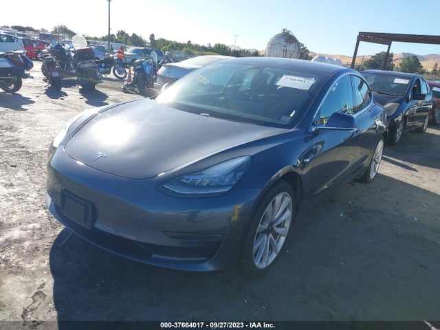 Tesla Model 3 Long Range/performance 2019 5YJ3E1EB1KF529931 Image 2