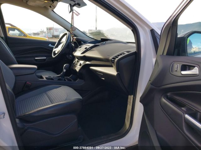 1FMCU9G91HUC67447 Ford ESCAPE SE
