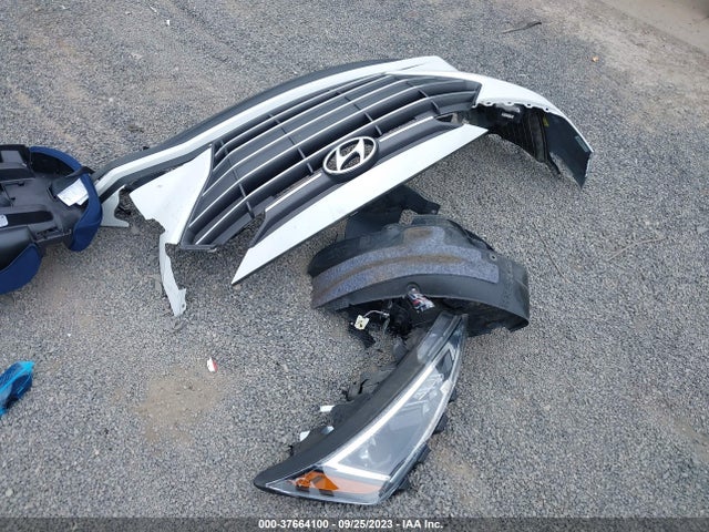 2020 HYUNDAI ELANTRA SE VIN: 5NPD74LF5LH515667