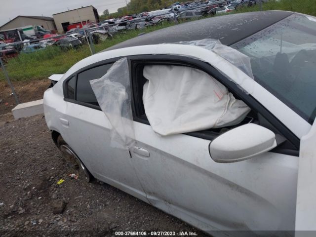 2C3CDXHG7FH857131 Dodge Charger Sxt