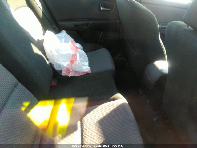 2006 MAZDA MAZDA3 I VIN: JM1BK12FX61418532