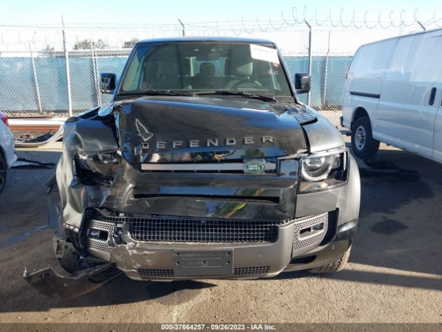 SALEW6EEXP2111786 Land Rover Defender Carpathian Edition/ V8