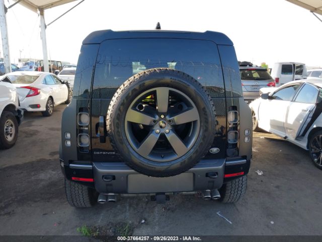 SALEW6EEXP2111786 Land Rover Defender Carpathian Edition/ V8