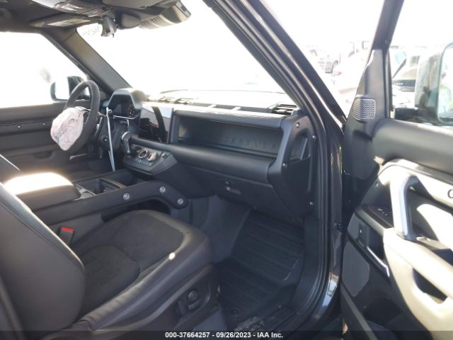 SALEW6EEXP2111786 Land Rover Defender Carpathian Edition/ V8