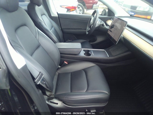5YJYGDEE1MF196693 Tesla Model Y Long Range