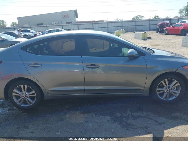 2017 HYUNDAI ELANTRA SE VIN: KMHD84LFXHU229965