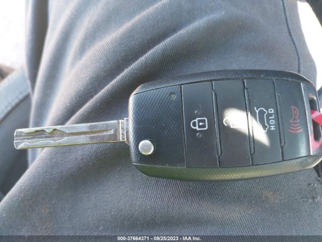 KNDJP3A57G7327069 KIA SOUL +