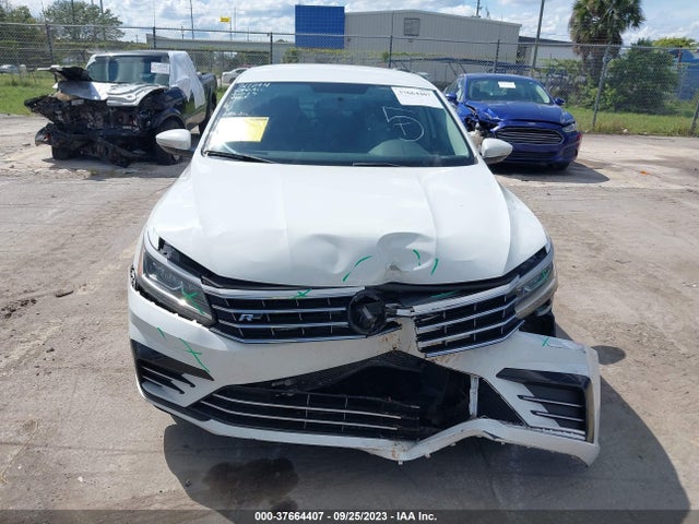 1VWDT7A33HC039005 Volkswagen Passat R-line W/comfort Pkg
