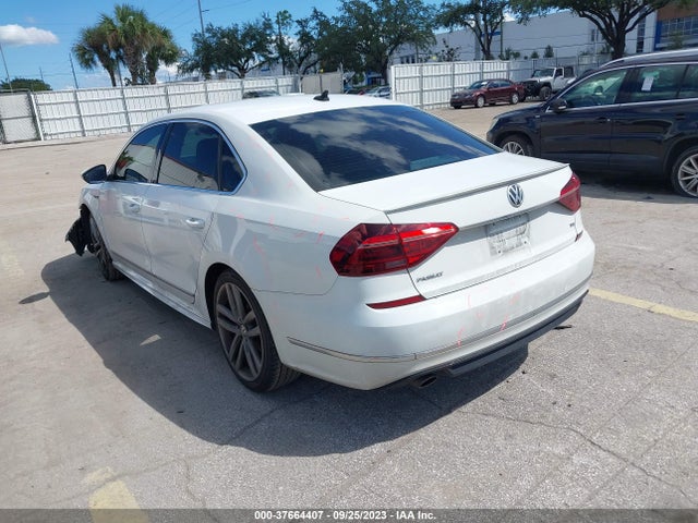 1VWDT7A33HC039005 Volkswagen Passat R-line W/comfort Pkg