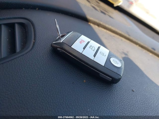 KNDCC3LC4J5187999 KIA NIRO EX