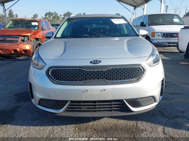 KNDCB3LC3K5318926 KIA NIRO LX