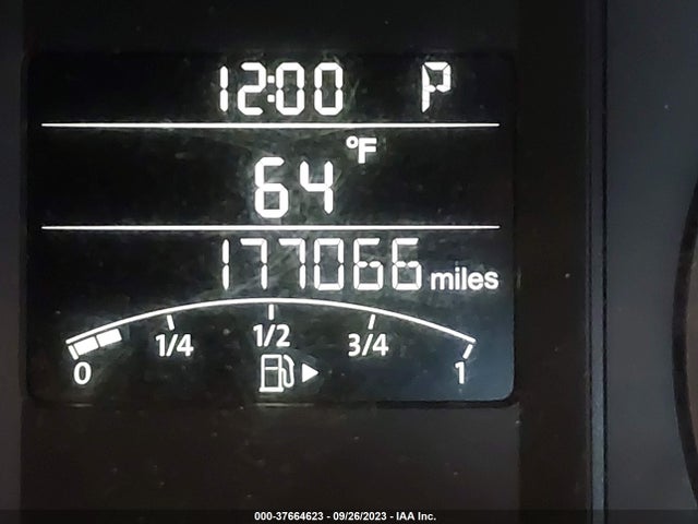 2011 VOLKSWAGEN JETTA SEDAN SE W/CONVENIENCE PZEV VIN: 3VWDZ7AJXBM027324