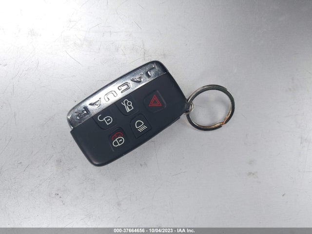 2016 JAGUAR XF SAJBF4BV1GCY07502 Photo 10