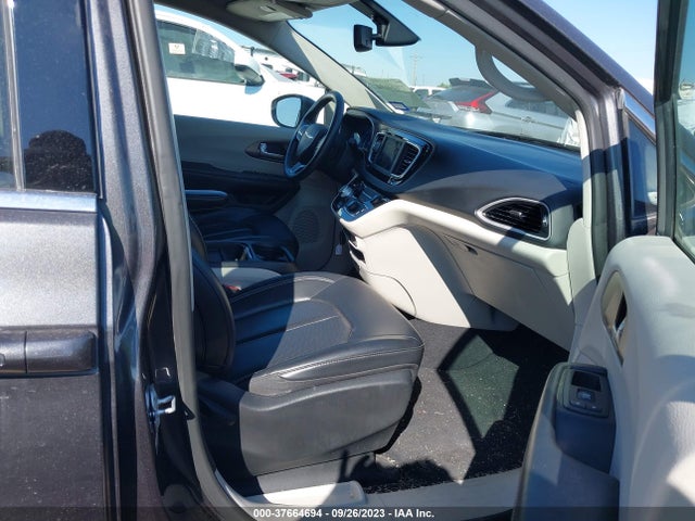 2C4RC1DG9MR515246 Chrysler Voyager Lxi