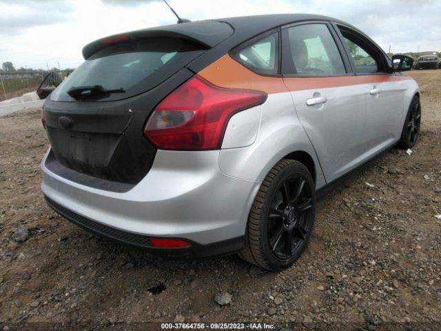1FADP3K21EL225732 Ford FOCUS SE