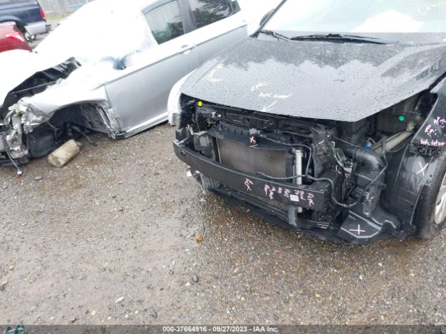3KPA25AB1JE049339 KIA Rio 5-door Lx