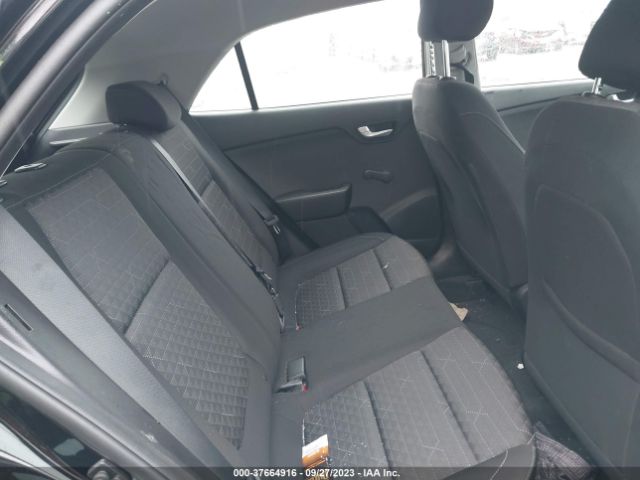 3KPA25AB1JE049339 KIA Rio 5-door Lx
