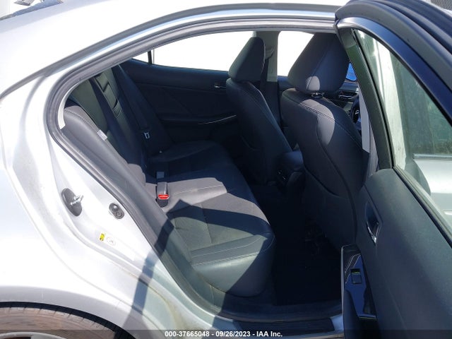 JTHBA1D25G5010106 Lexus IS 200T