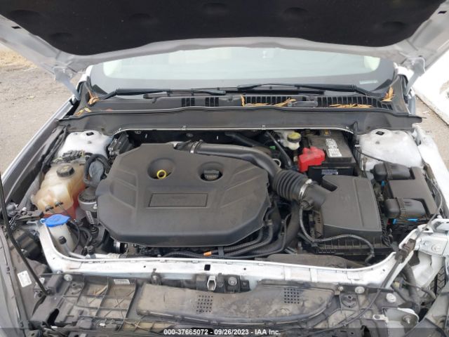 3FA6P0T99GR397272 Ford FUSION SE
