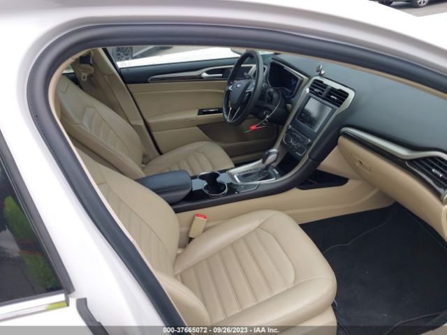 3FA6P0T99GR397272 Ford FUSION SE
