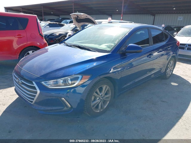 Hyundai Elantra Value Edition 2017 5NPD84LF8HH151572 Image 2