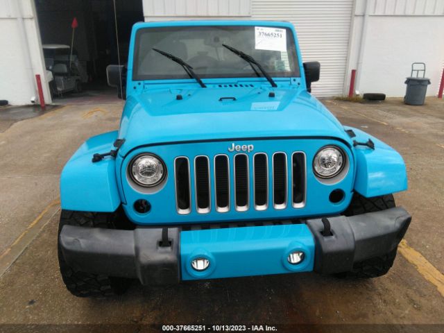 1C4BJWEG0HL600297 Jeep Wrangler Unlimited Sahara