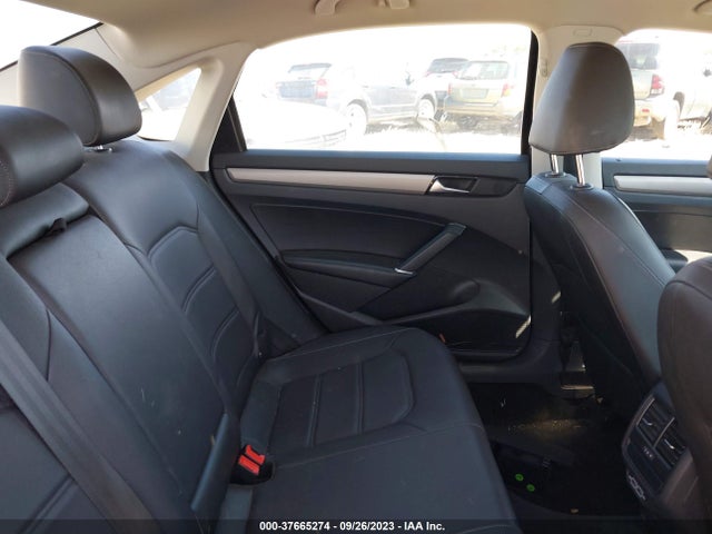 1VWSA7A39MC007022 Volkswagen Passat 2.0t Se