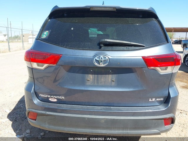 Toyota Highlander Le 2018 5TDBZRFH3JS842295 Image 16