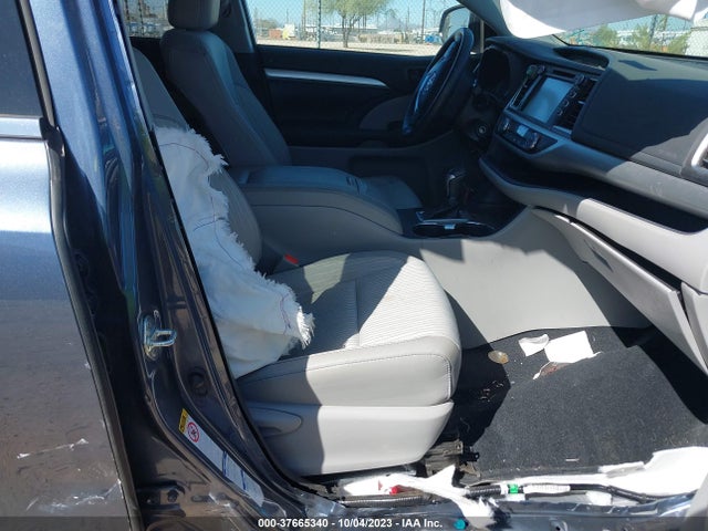 Toyota Highlander Le 2018 5TDBZRFH3JS842295 Image 5