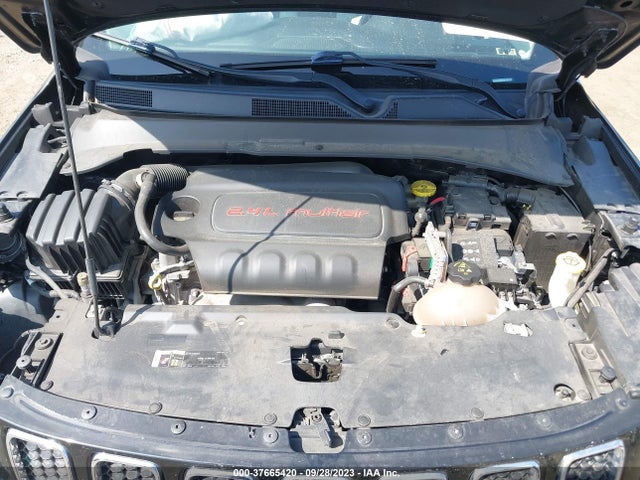 Jeep Compass Latitude W/sun/wheel Pkg 2018 3C4NJCBB4JT486853 Image 10