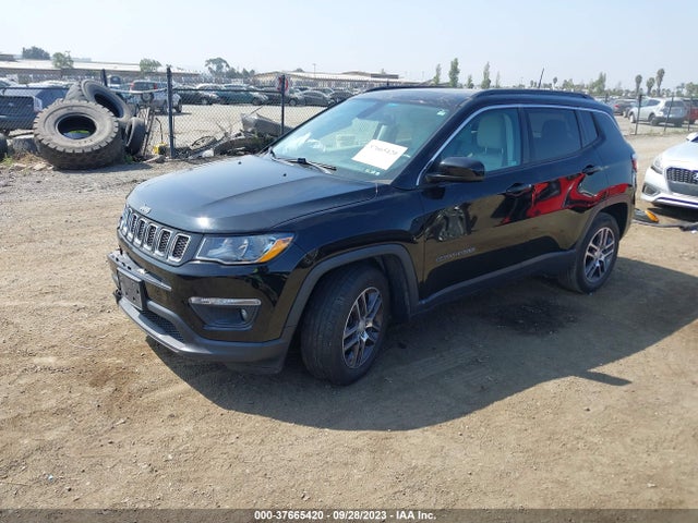 Jeep Compass Latitude W/sun/wheel Pkg 2018 3C4NJCBB4JT486853 Image 2