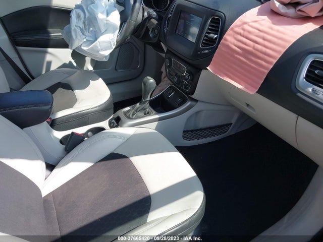Jeep Compass Latitude W/sun/wheel Pkg 2018 3C4NJCBB4JT486853 Image 5