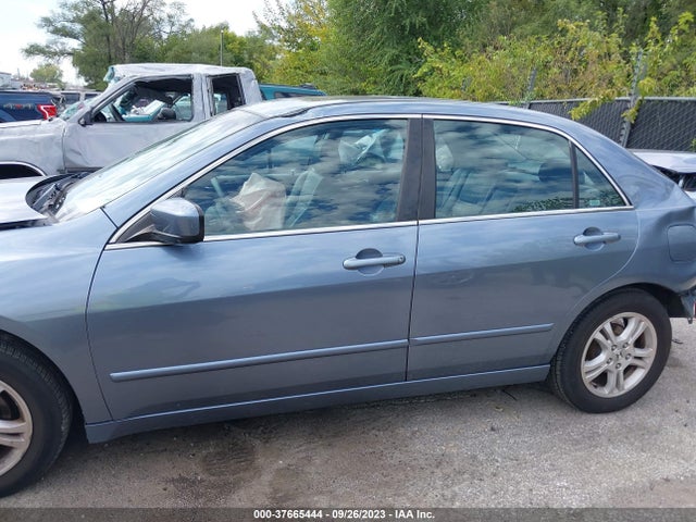 2007 HONDA ACCORD SDN EX-L VIN: 1HGCM56807A007225