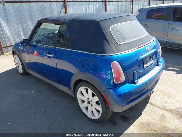 2006 MINI COOPER S WMWRH33516TF88636 Photo 2