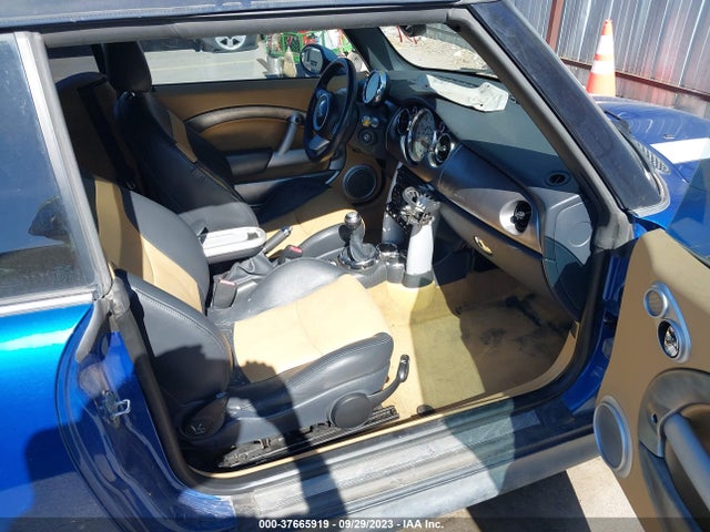 2006 MINI COOPER S WMWRH33516TF88636 Photo 4