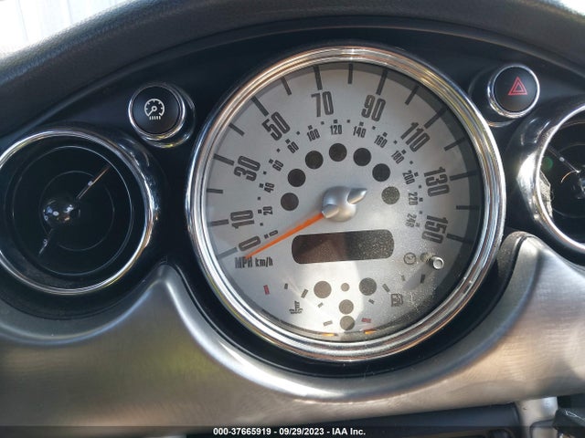 2006 MINI COOPER S WMWRH33516TF88636 Photo 6