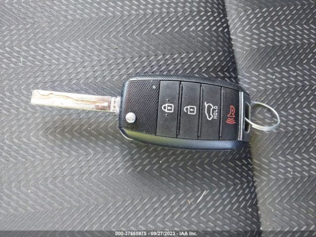 KNDPMCAC3L7671218 KIA Sportage Lx