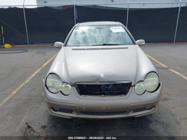 2002 MERCEDES-BENZ C CLASS VIN: WDBRN47J52A372282