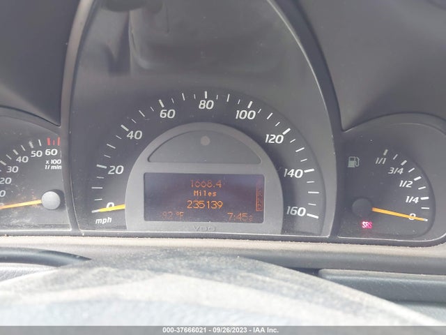 2002 MERCEDES-BENZ C CLASS VIN: WDBRN47J52A372282