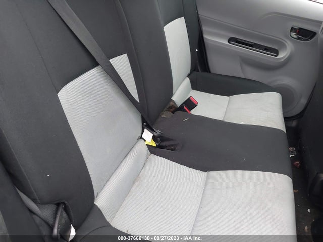 Toyota Prius C One/three/two/four 2014 JTDKDTB3XE1570336 Image 8