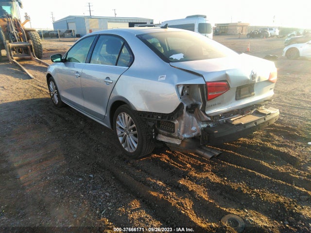 3VWD07AJ3FM227106 Volkswagen Jetta Sedan 1.8t Se