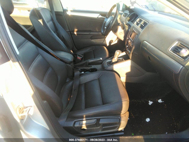 3VWD07AJ3FM227106 Volkswagen Jetta Sedan 1.8t Se