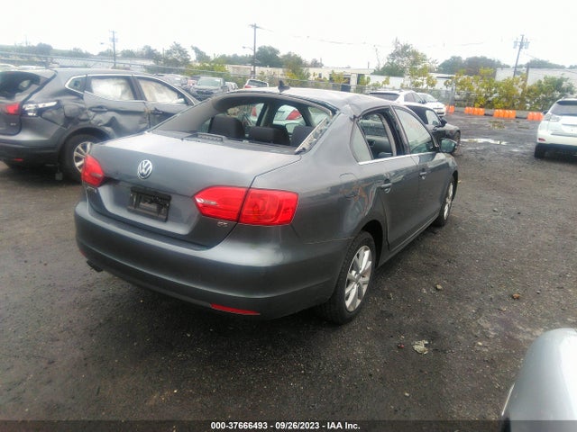 3VWD17AJXEM291414 Volkswagen Jetta Sedan Se W/connectivity