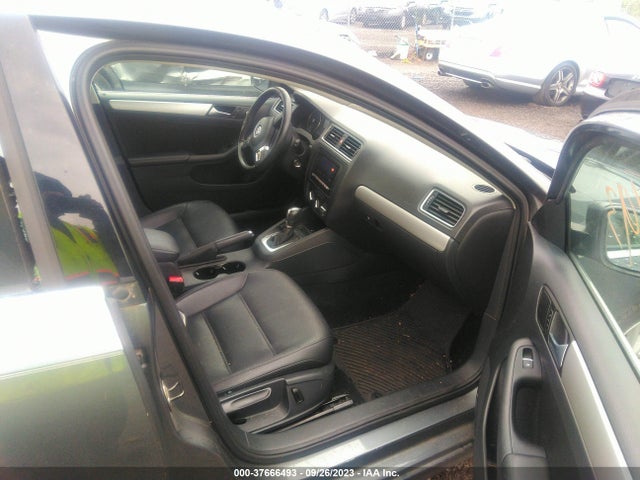 3VWD17AJXEM291414 Volkswagen Jetta Sedan Se W/connectivity