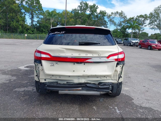 2LMTJ6JR7GBL39812 Lincoln Mkx Premiere