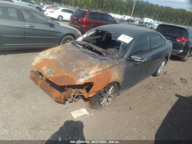 1VWAT7A33EC099610 Volkswagen Passat Wolfsburg Ed