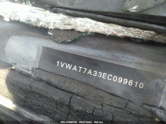 1VWAT7A33EC099610 Volkswagen Passat Wolfsburg Ed